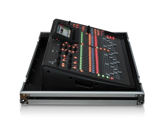 Цифровой микшерный пульт Behringer X32-TP, изображение 2