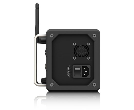 Цифровой микшерный пульт Behringer X AIR XR18, изображение 6